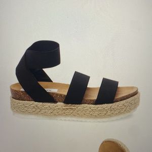 Steve Madden black platform sandals size 8